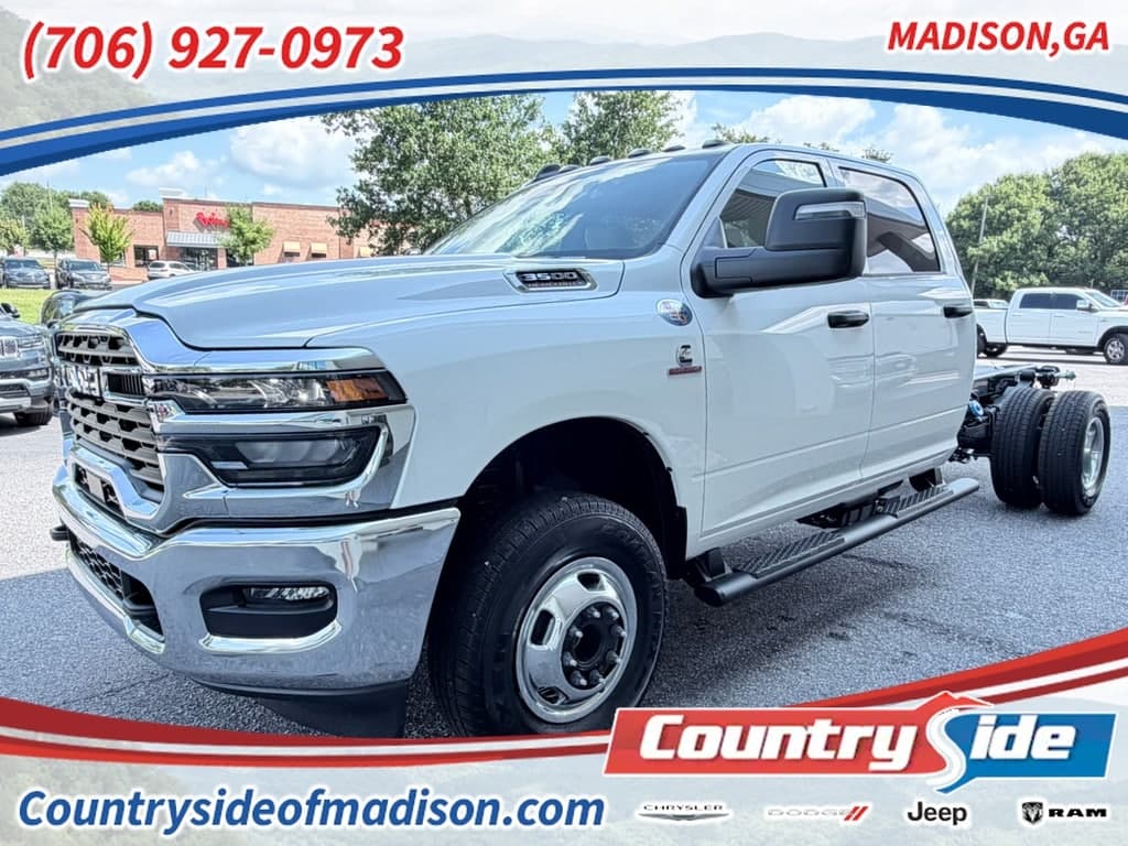 2026 RAM 3500 TRADESMAN CREW CAB CHASSIS 4X4 60' CA — photo 1 of 40
