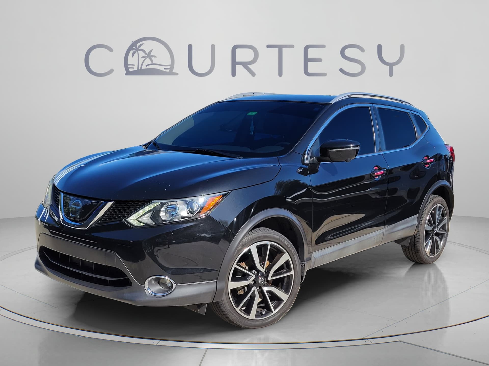 2018 Nissan Rogue Sport SL — photo 1 of 31