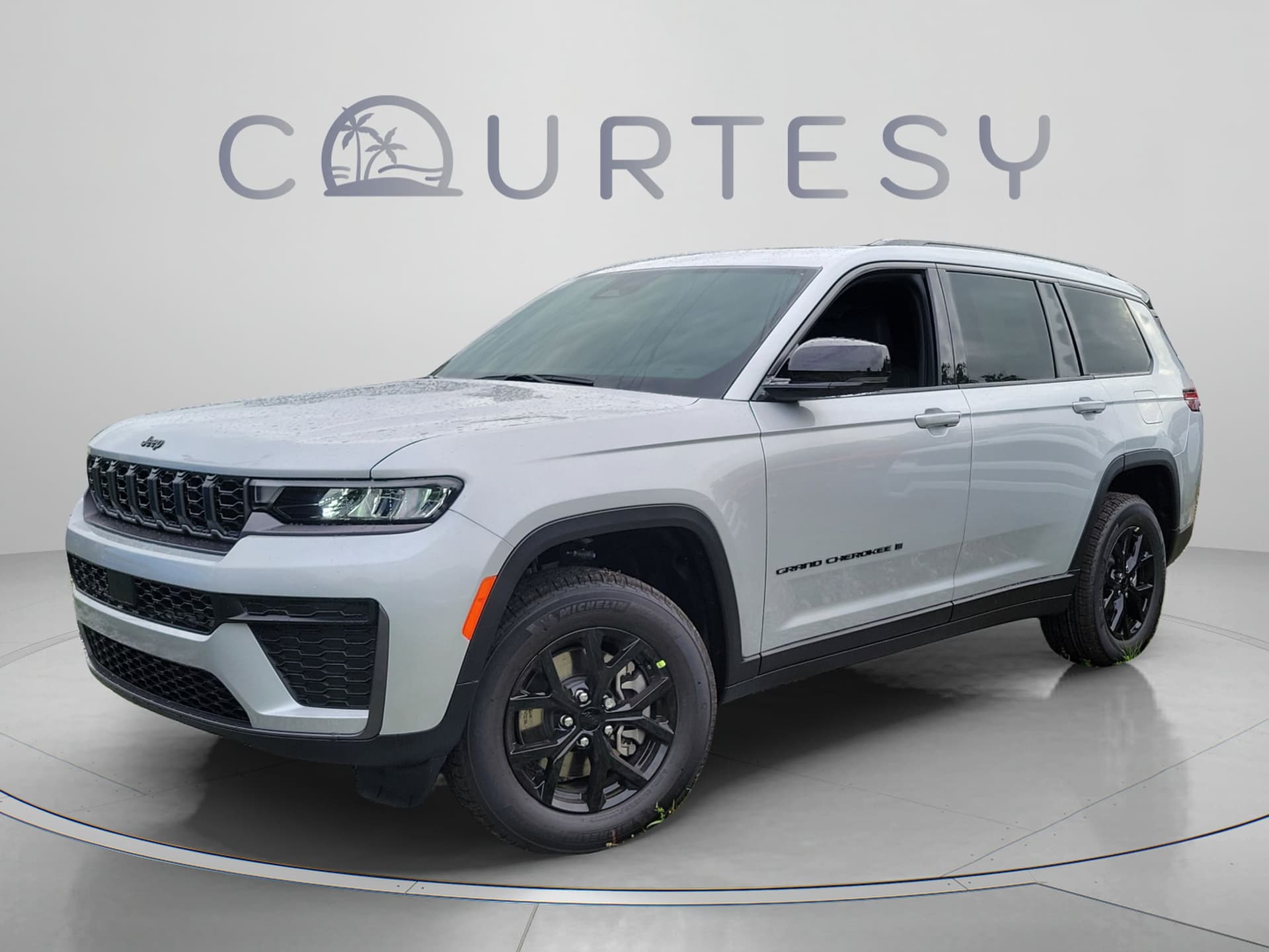 2026 Jeep Grand Cherokee L LAREDO ALTITUDE 4X4 — photo 1 of 41