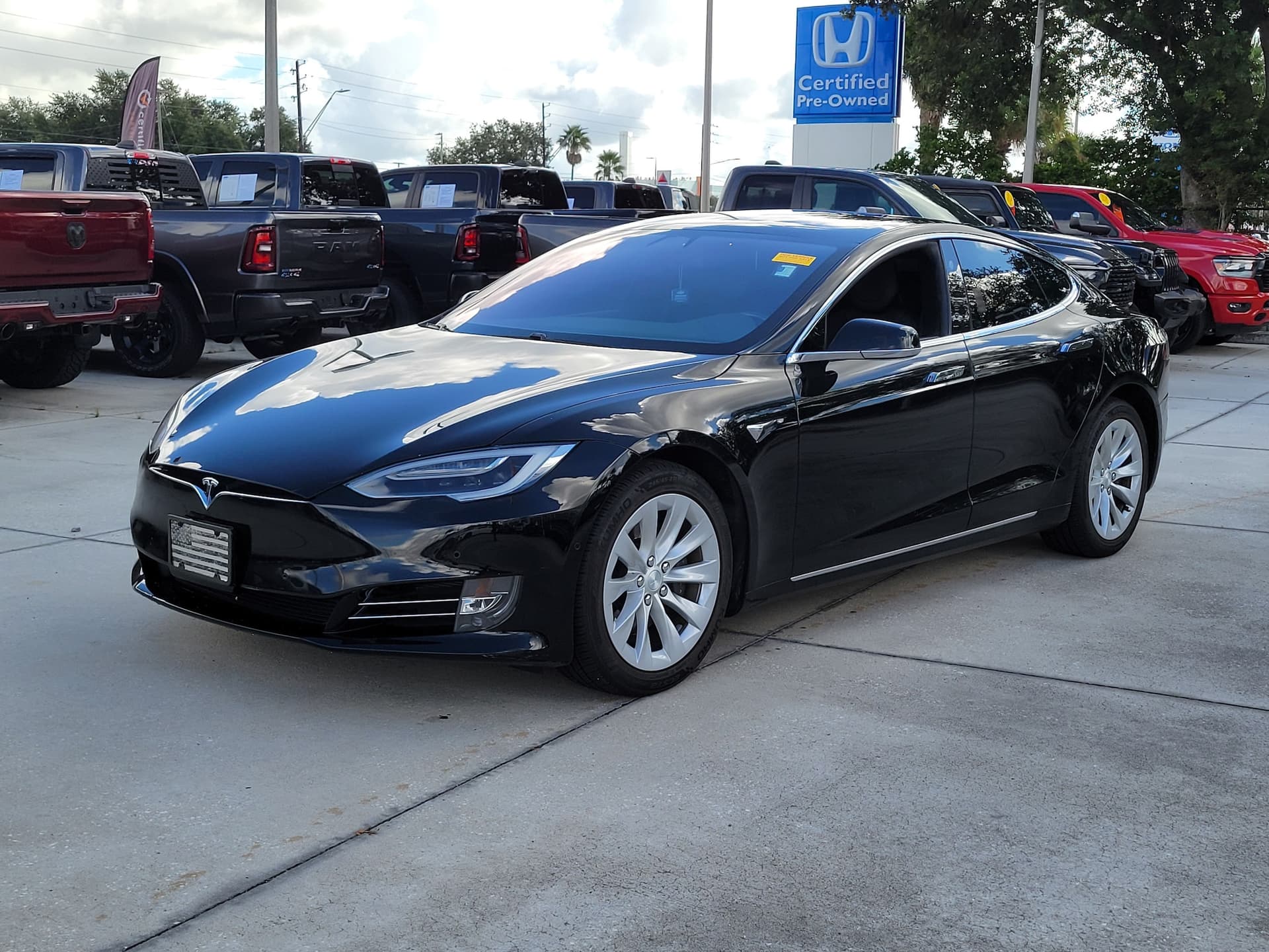 2018 Tesla Model S 75D — photo 1 of 31
