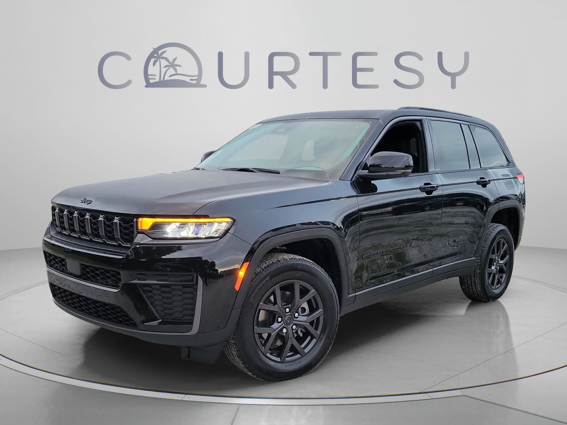 2027 Jeep Grand Cherokee Laredo Altitude — photo 1 of 46