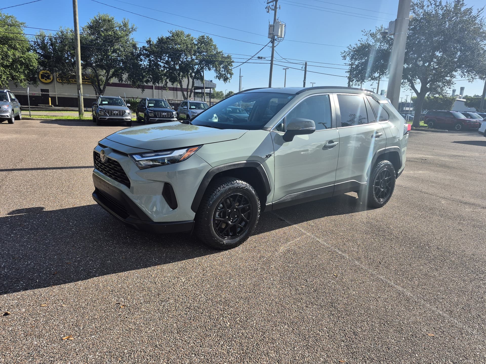 2023 Toyota RAV4 XLE — photo 1 of 36
