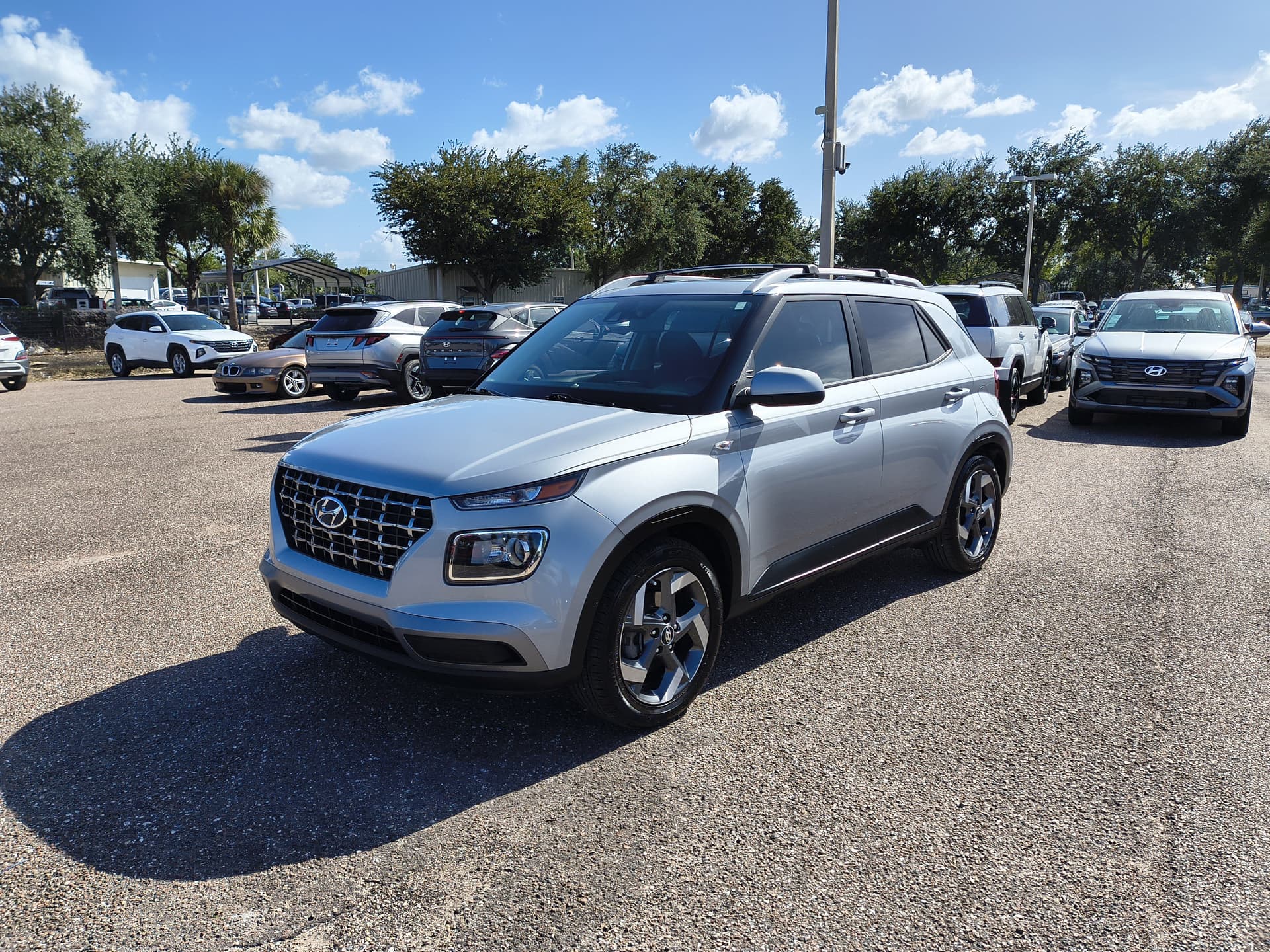 2021 Hyundai Venue SEL — photo 1 of 34