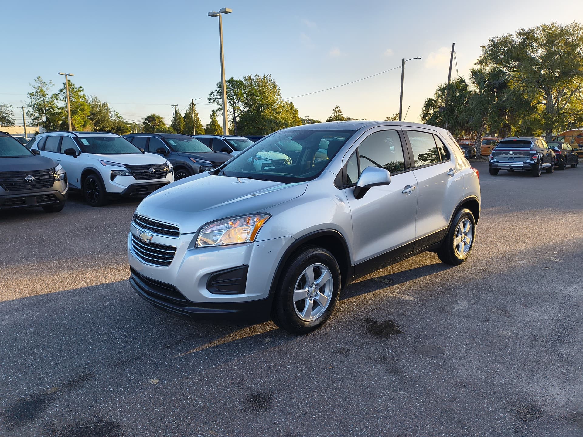2015 Chevrolet Trax LS — photo 1 of 34