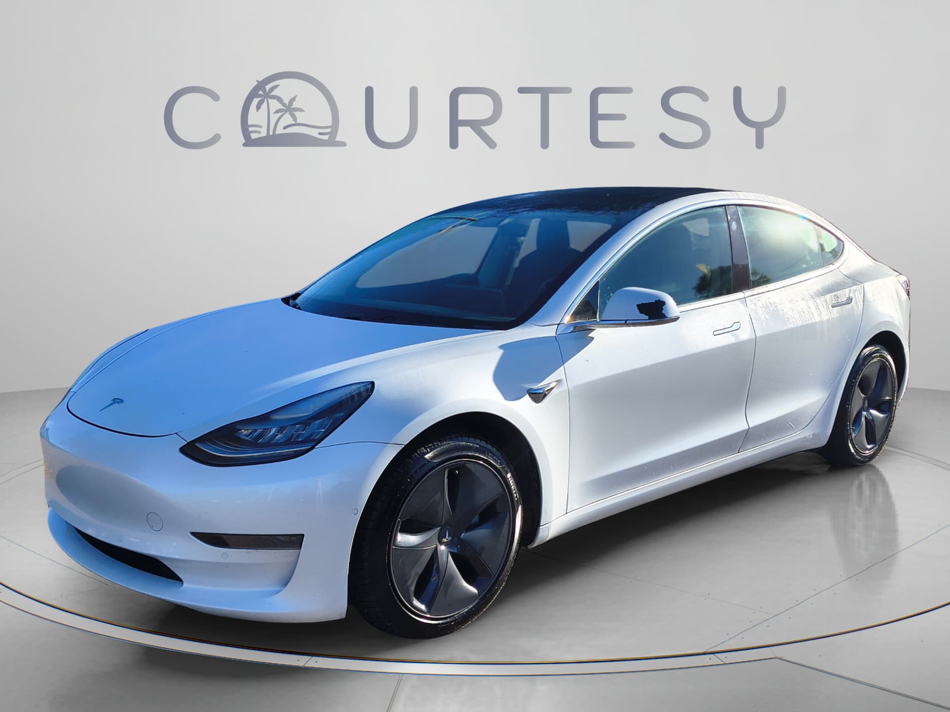 2019 Tesla Model 3 Mid Range — photo 1 of 35