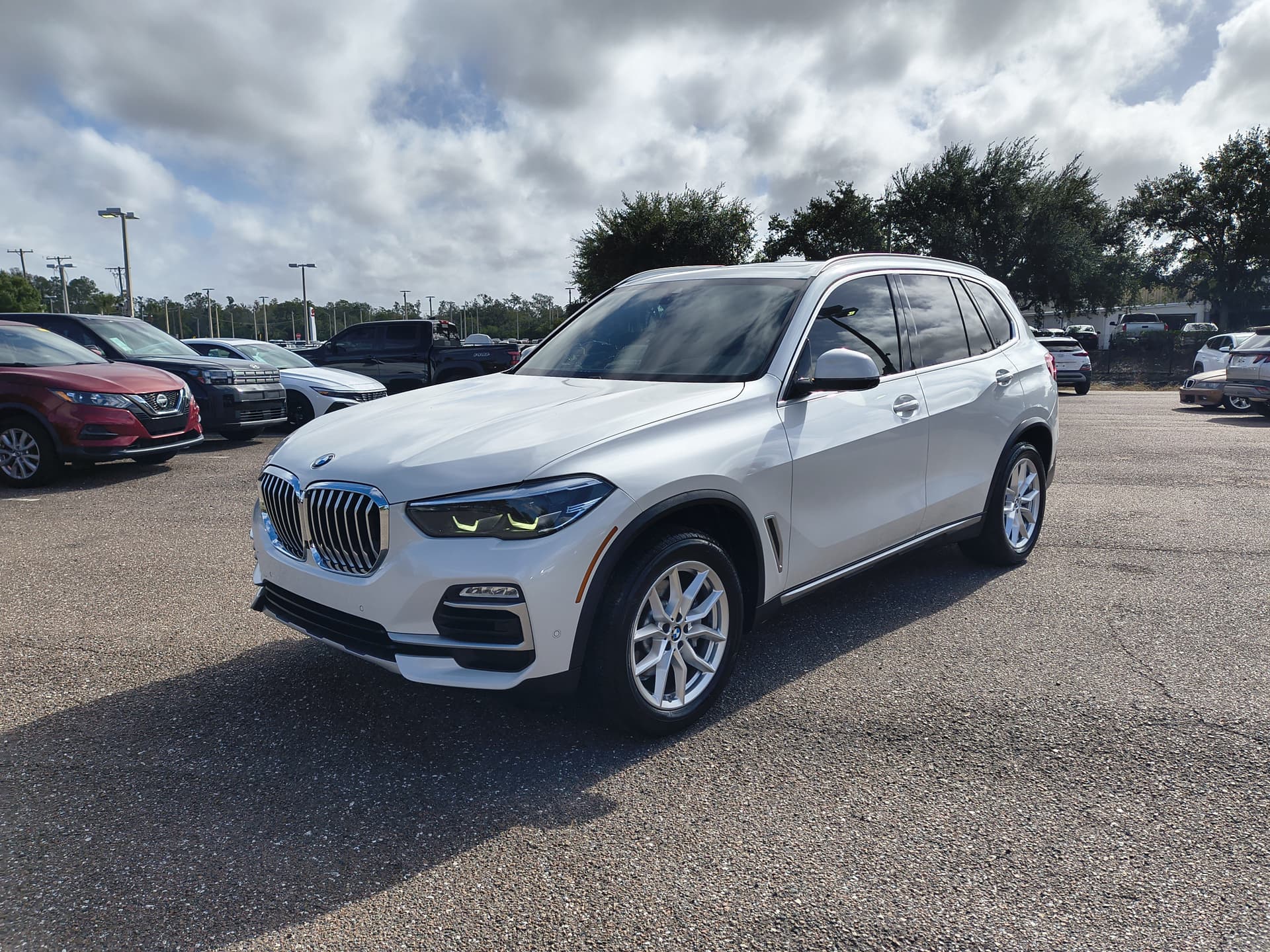 2020 BMW X5 sDrive40i — photo 1 of 39
