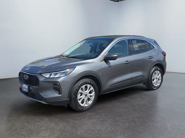2023 Ford Escape Active — photo 1 of 15