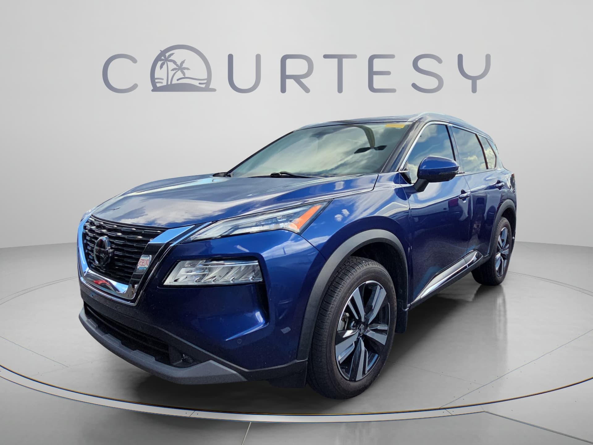 2021 Nissan Rogue SL — photo 1 of 9