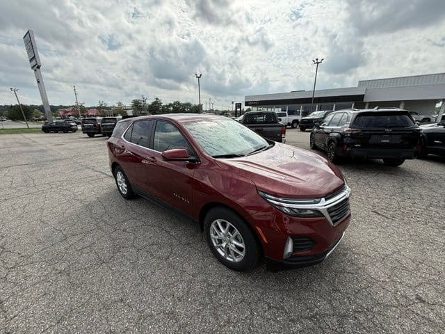 2024 Chevrolet Equinox LT — photo 1 of 7