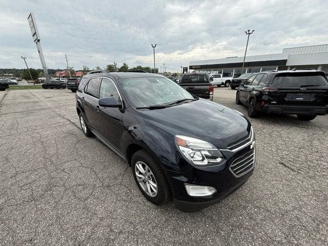 2017 Chevrolet Equinox LT — photo 1 of 7
