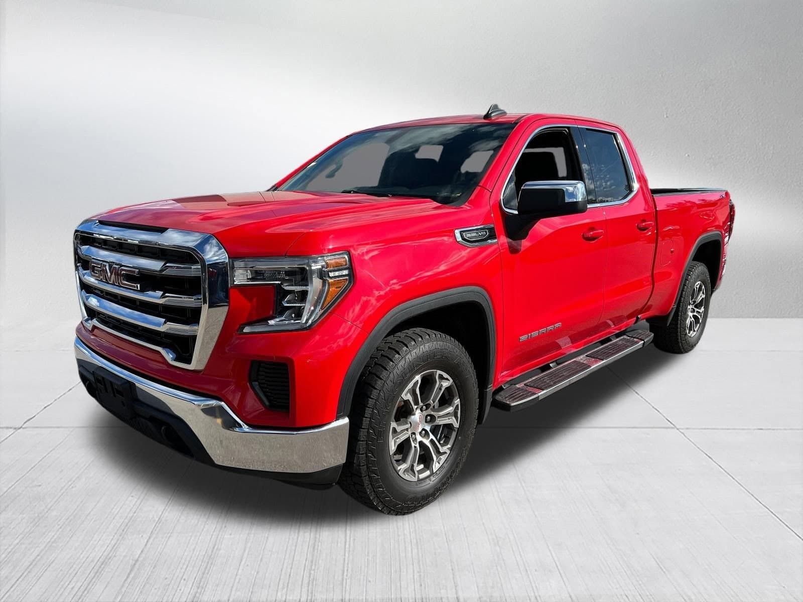 2019 GMC Sierra 1500 SLE Double Cab 4WD — photo 1 of 12