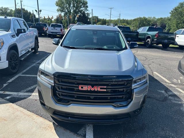 2023 GMC Acadia SLT — photo 1 of 8