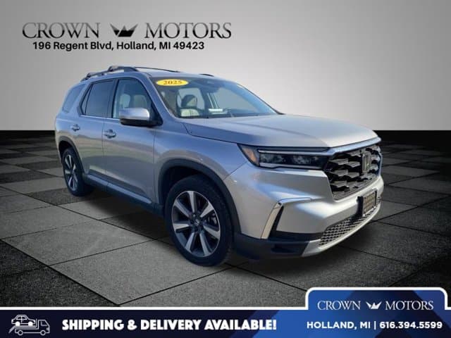 2025 Honda Pilot Touring — photo 1 of 20