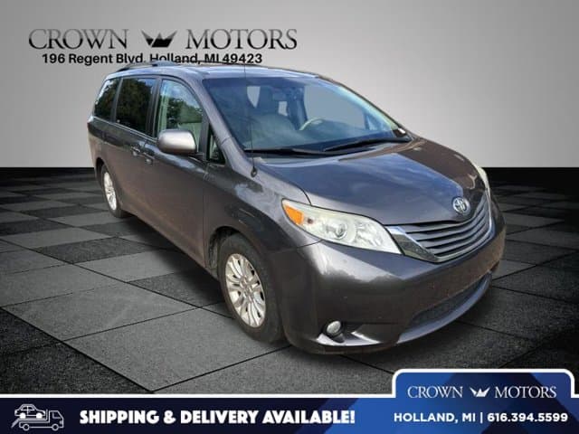 2011 Toyota Sienna XLE — photo 1 of 8