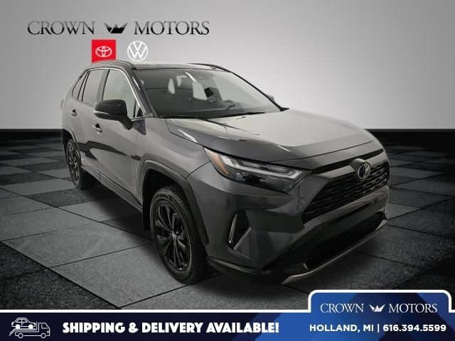 2022 Toyota RAV4 Hybrid XSE — photo 1 of 41