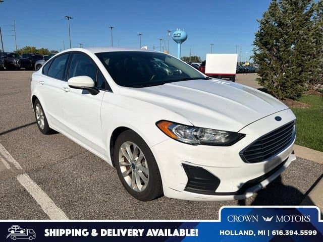 2020 Ford Fusion SE — photo 1 of 16