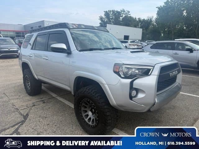 2019 Toyota 4Runner TRD Off-Road — photo 1 of 11