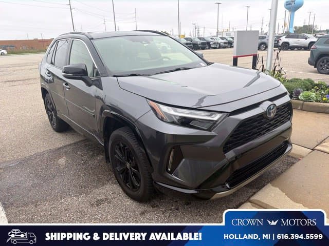 2022 Toyota RAV4 Hybrid XSE — photo 1 of 16