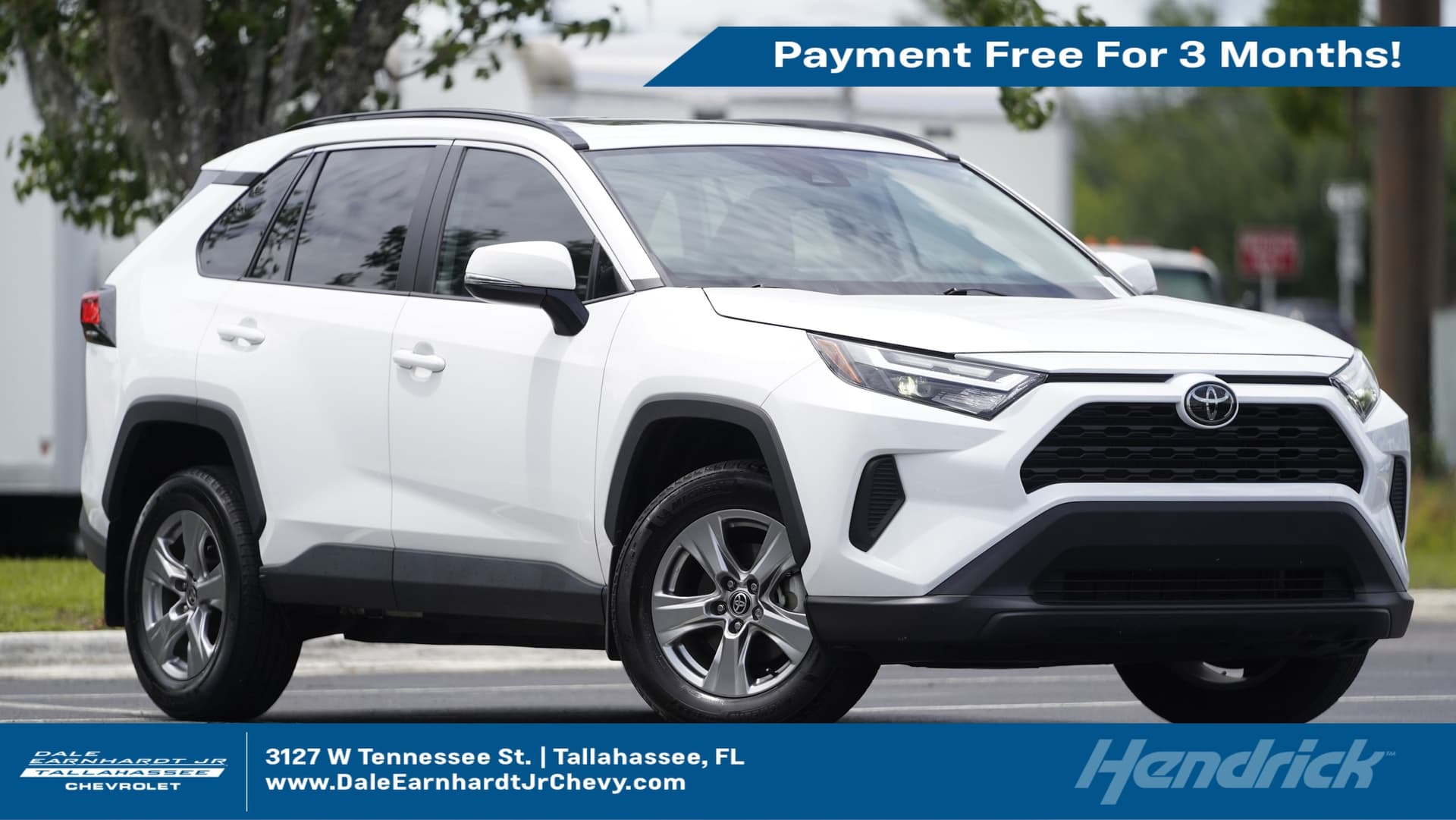 2024 Toyota RAV4 XLE — photo 1 of 38
