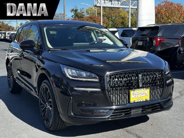 2023 Lincoln Corsair Standard — photo 1 of 48
