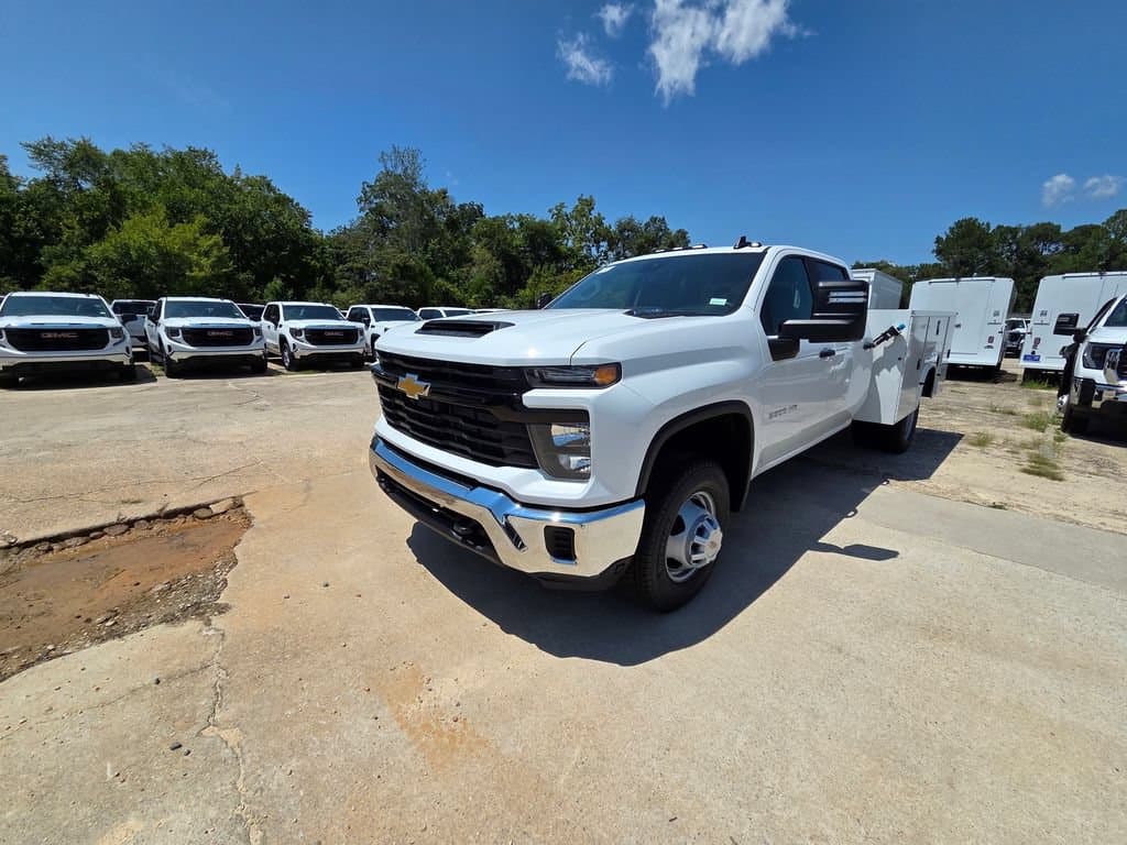 2026 Chevrolet Silverado 3500 HD Chassis Cab Work Truck — photo 1 of 53