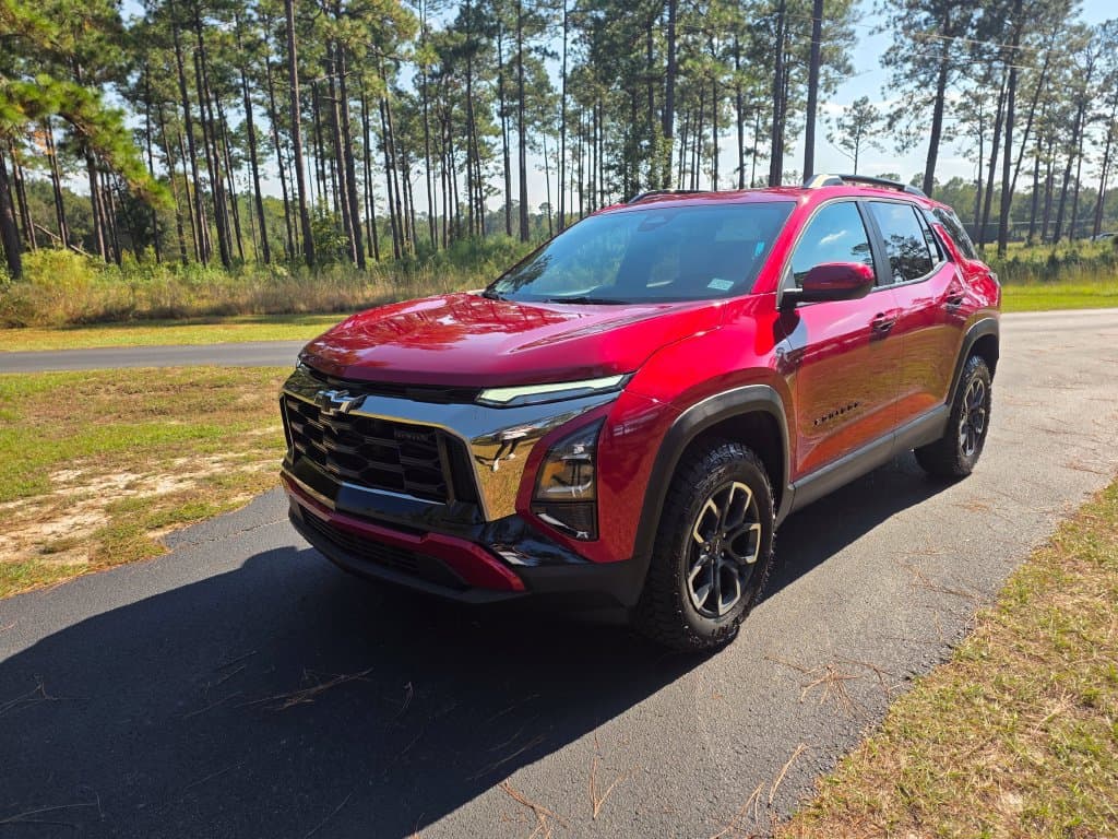 2026 Chevrolet Equinox FWD ACTIV — photo 1 of 36