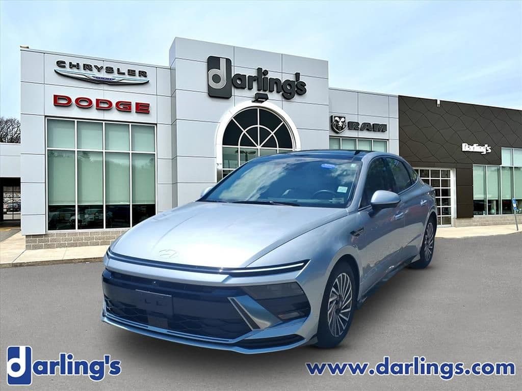 2024 Hyundai Sonata Hybrid Limited (Darling's Certified) — photo 1 of 15
