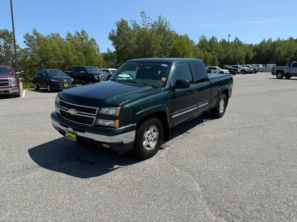 2006 Chevrolet Silverado 1500 LT (Non-Inspected Wholesale Tow-Off) — photo 1 of 5