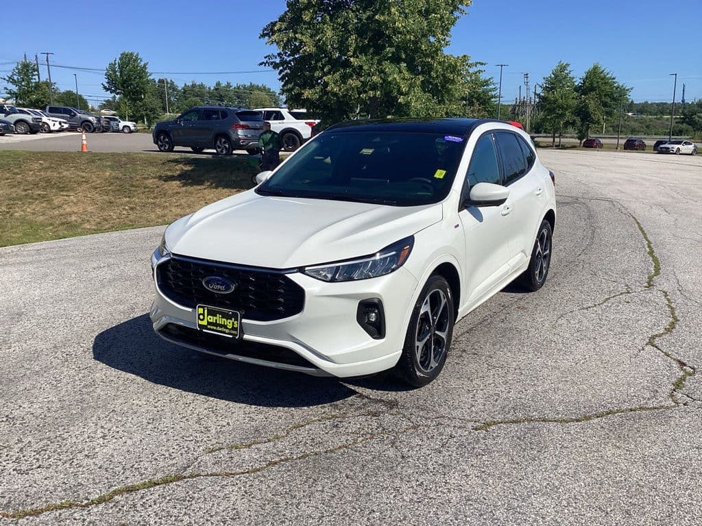 2023 Ford Escape ST-Line Select (Darling's Certified) — photo 1 of 5