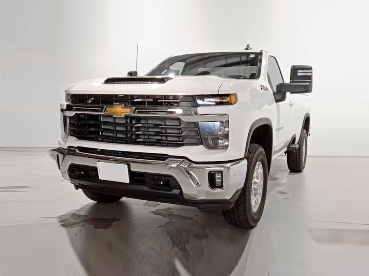2026 Chevrolet Silverado 3500HD LT — photo 1 of 7