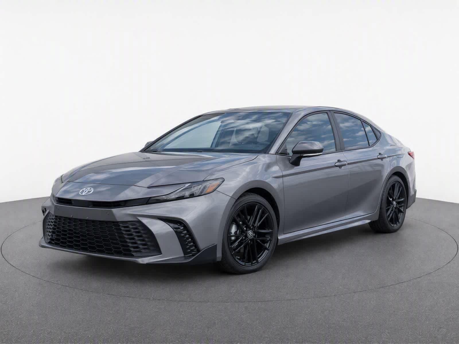 2025 Toyota Camry SE — photo 1 of 45