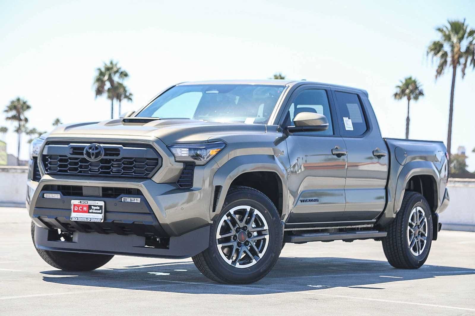 2026 Toyota Tacoma TRD Sport — photo 1 of 48