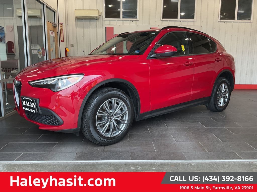 2022 Alfa Romeo Stelvio Sprint — photo 1 of 32