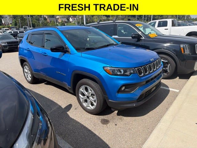 2025 Jeep Compass Latitude — photo 1 of 13