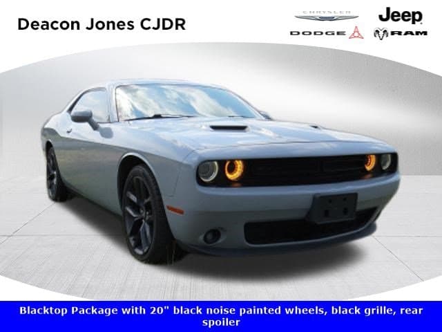 2020 Dodge Challenger SXT — photo 1 of 17