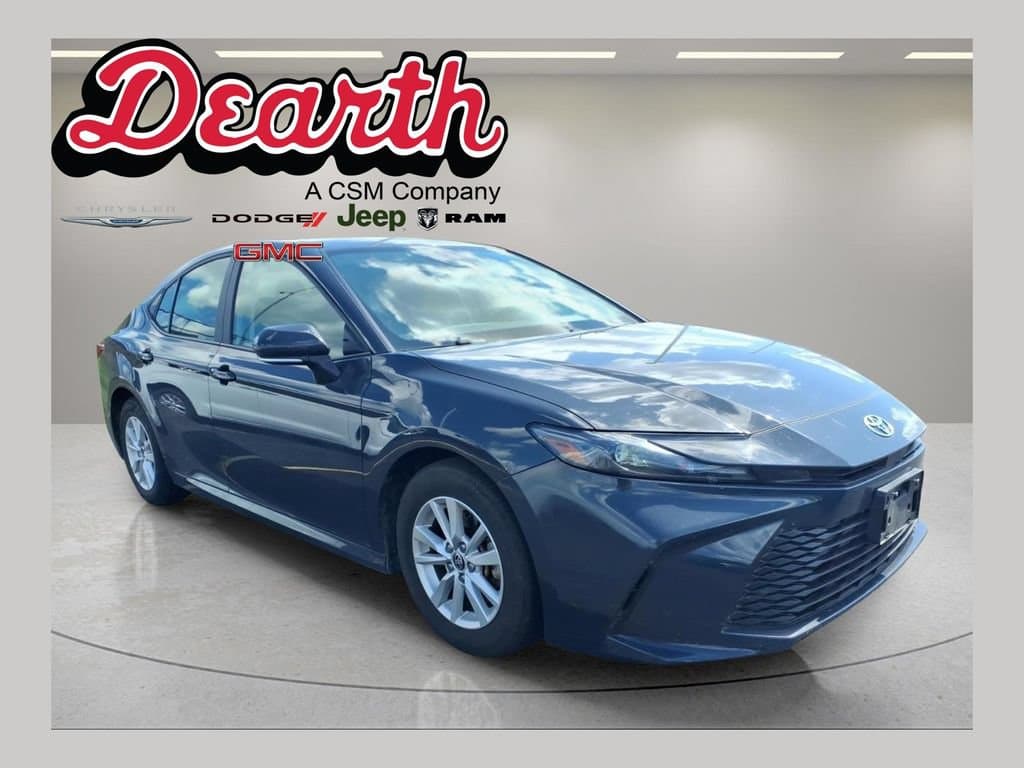 2025 Toyota Camry LE — photo 1 of 26