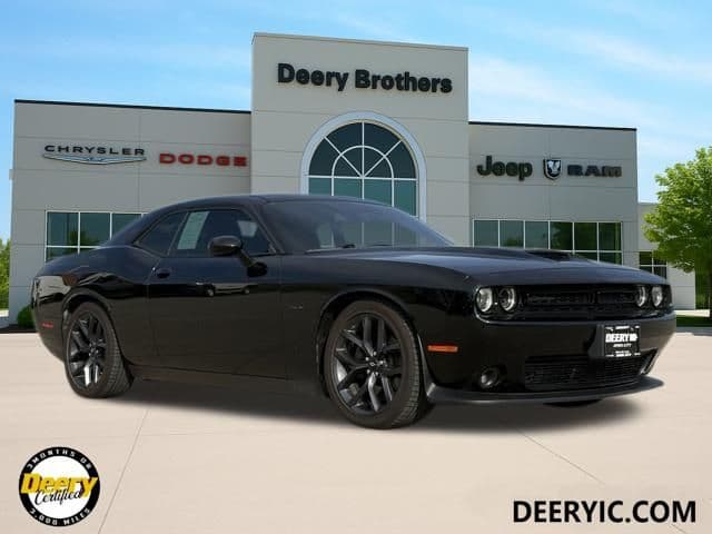 2019 Dodge Challenger R/T — photo 1 of 16