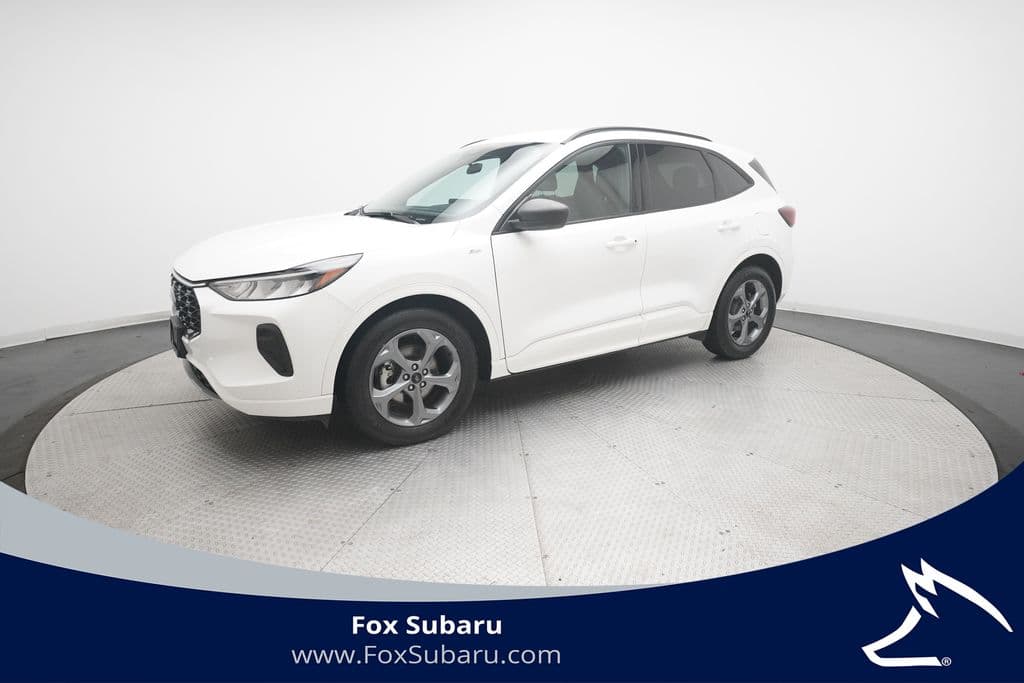 2023 Ford Escape ST-Line — photo 1 of 37