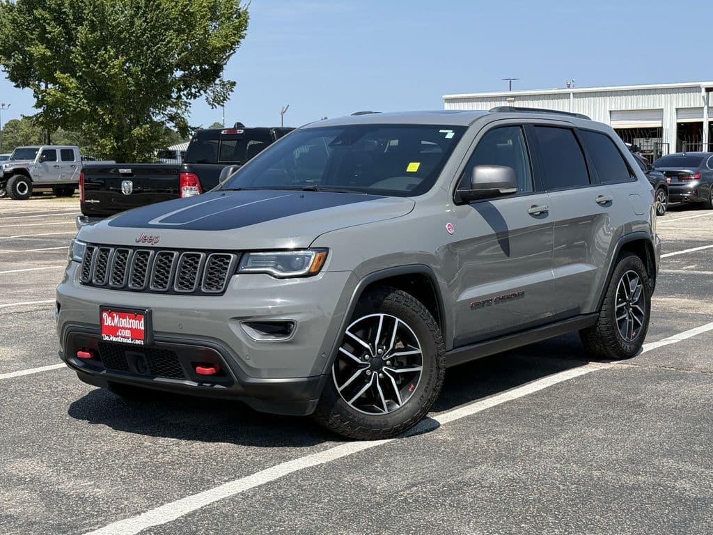 2021 Jeep Grand Cherokee Trailhawk — photo 1 of 28