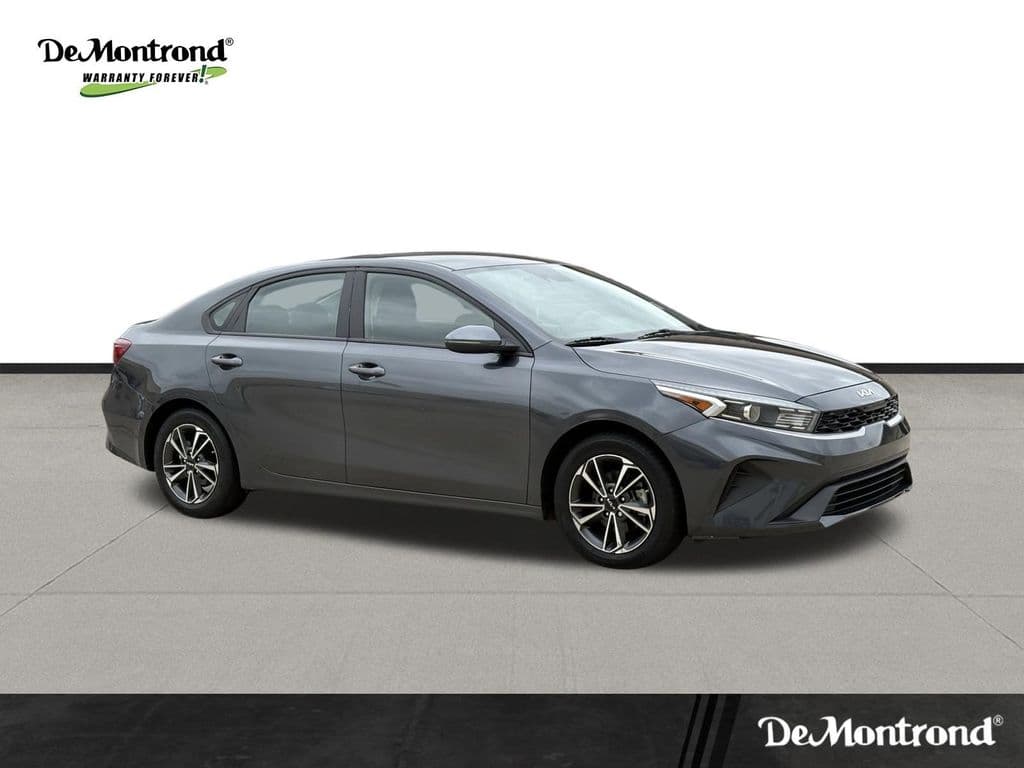 2022 Kia Forte LXS — photo 1 of 27