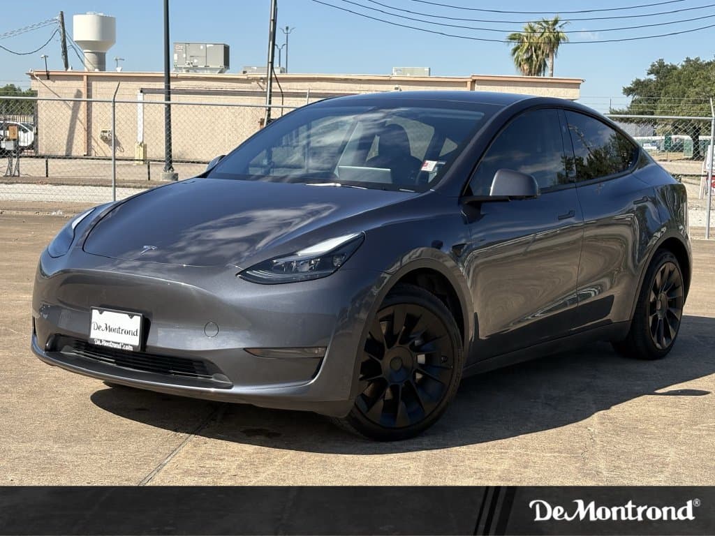 2023 Tesla Model Y Long Range — photo 1 of 29
