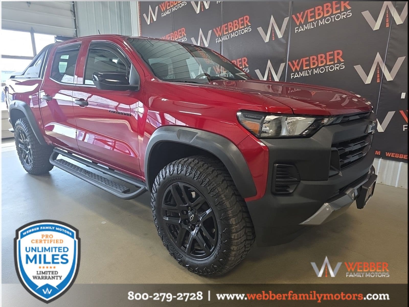 2025 Chevrolet Colorado Trail Boss — photo 1 of 33