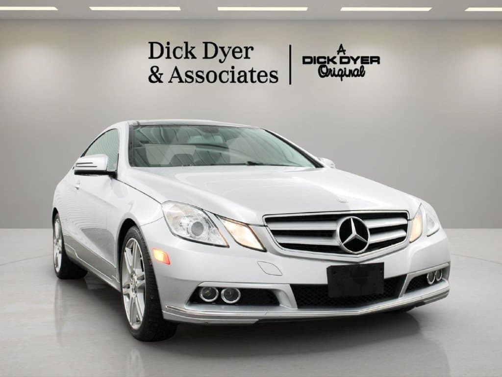 2011 Mercedes-Benz E-Class E 350 — photo 1 of 38