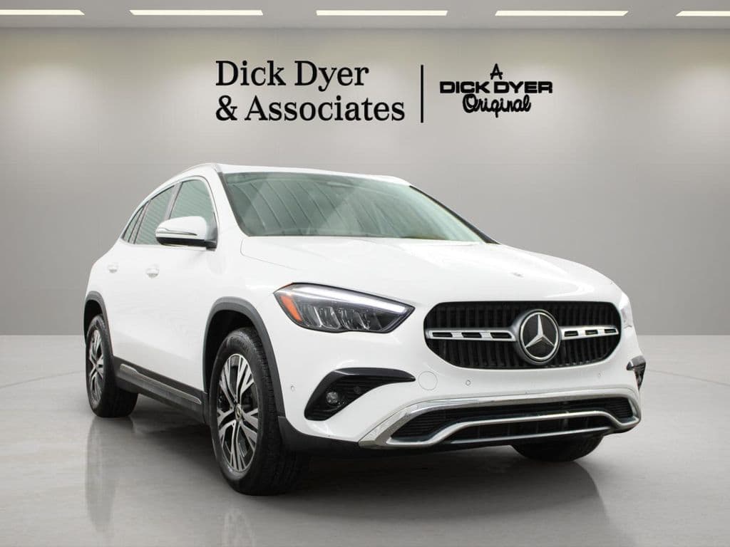 2025 Mercedes-Benz GLA 250 4MATIC — photo 1 of 44