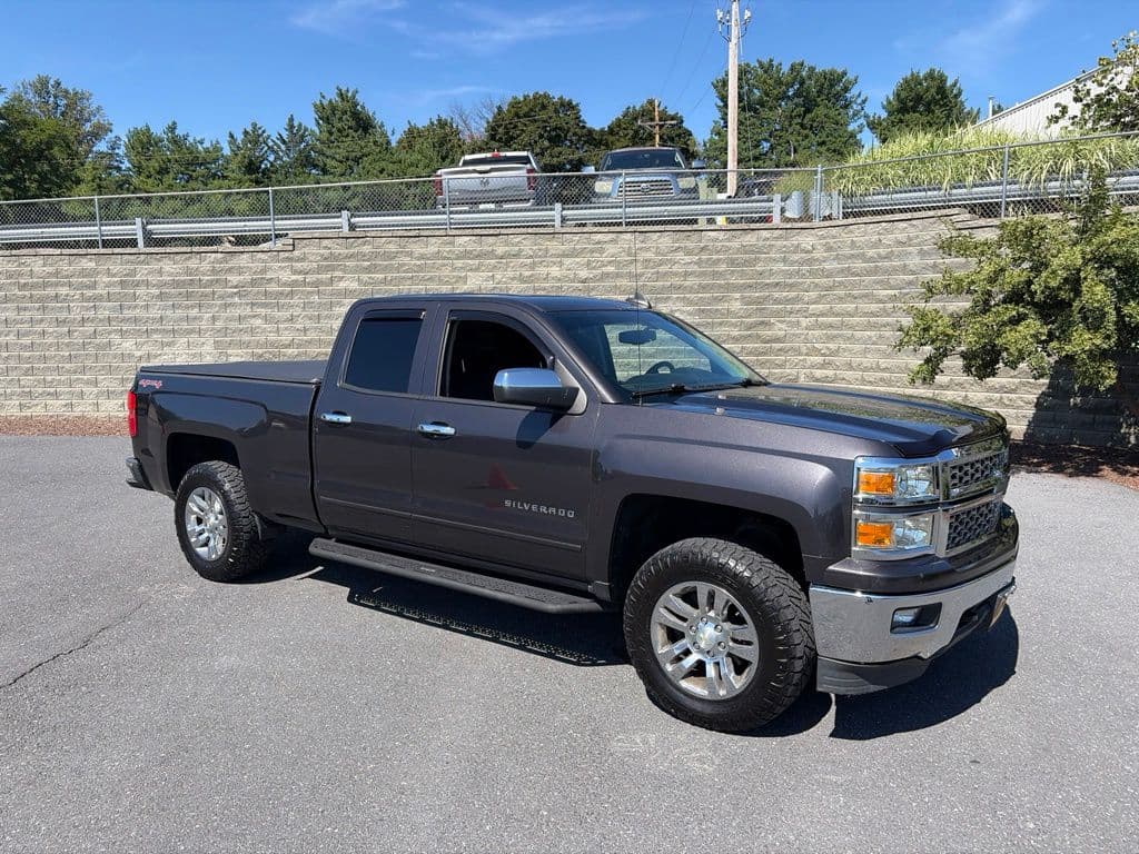 2015 Chevrolet Silverado 1500 LT — photo 1 of 14