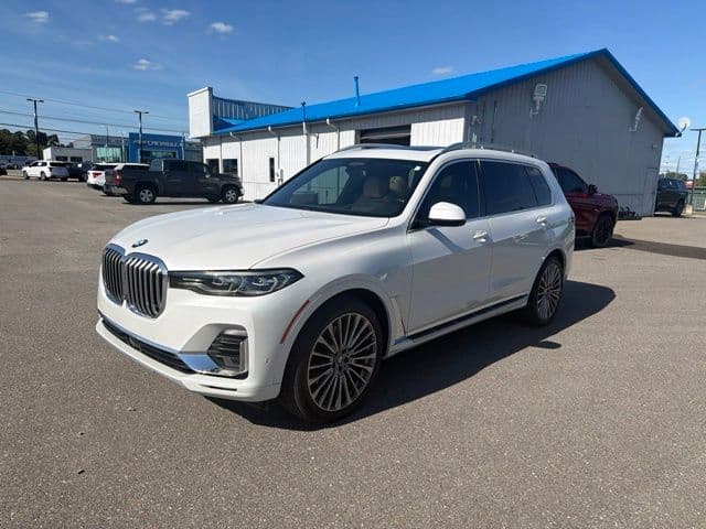2022 BMW X7 xDrive40i — photo 1 of 20