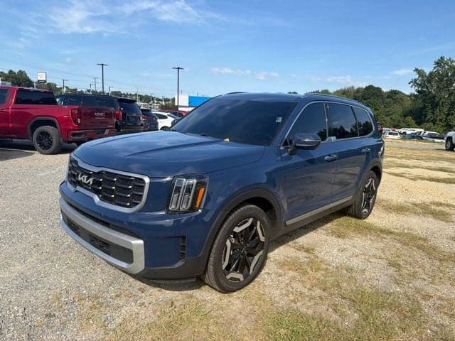 2023 Kia Telluride S — photo 1 of 20