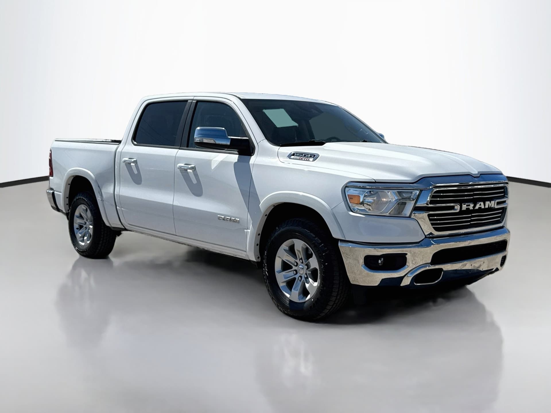 2022 RAM 1500 Laramie — photo 1 of 36