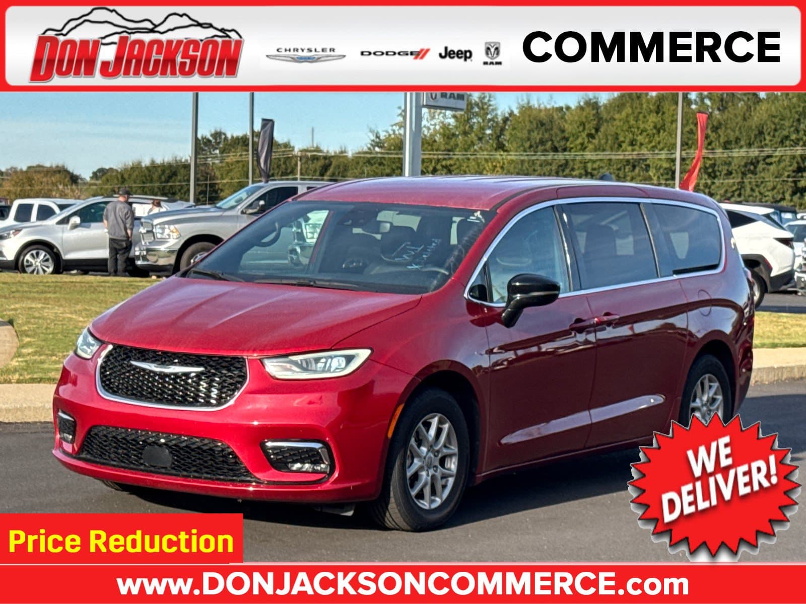 2025 Chrysler Pacifica Select — photo 1 of 34