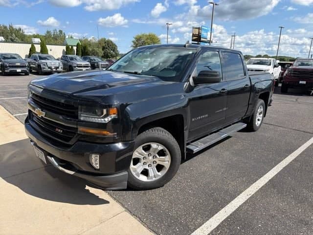 2018 Chevrolet Silverado 1500 LT — photo 1 of 8